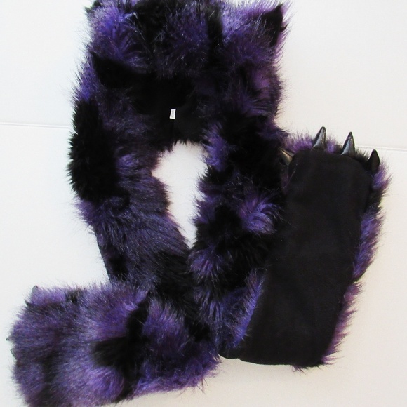 Fluffy Animal Hood Scarf With Paws - Picture 4 of 8
